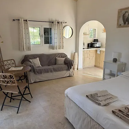 Holiday home Le Mazet Du Grand Pin *